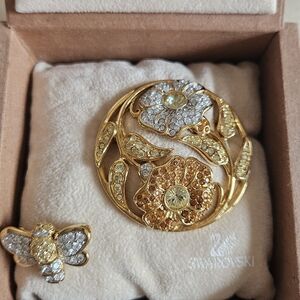 Swarovski 2001 Harmony Brooch Set